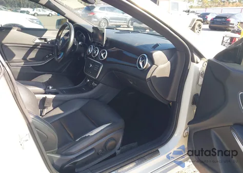 2015 Mercedes-Benz Cla 250 z USA, uszkodzony, nr VIN WDDSJ4EB8FN164461